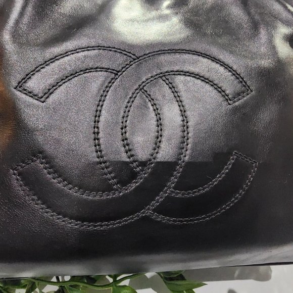 EUC AUTHENTIC Vintage Chanel Leather Tote - Picture 14 of 14